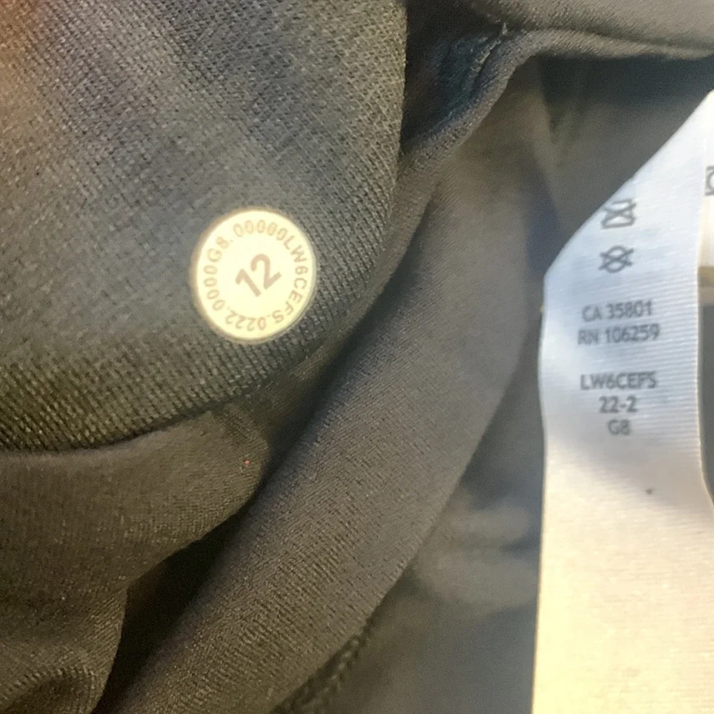 lululemon Align™ Jogger Crop Black Size 12 - Picture 9 of 12